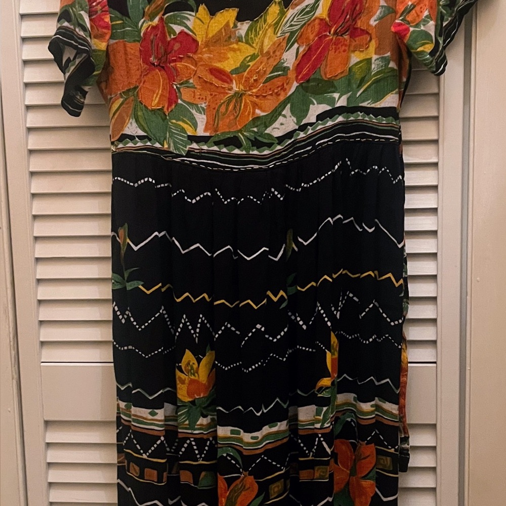Floral Patterned Dress with Black Base